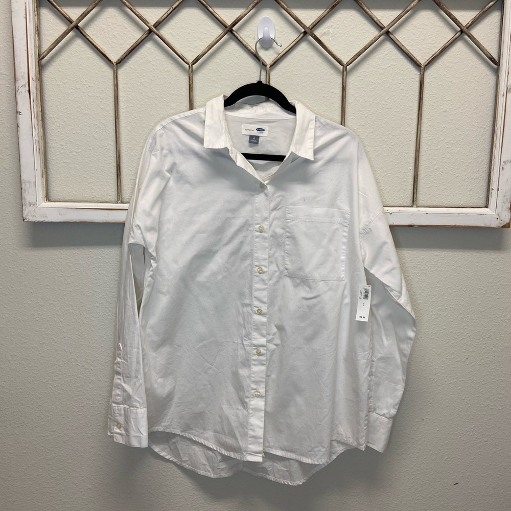 Old Navy button down shirt size L